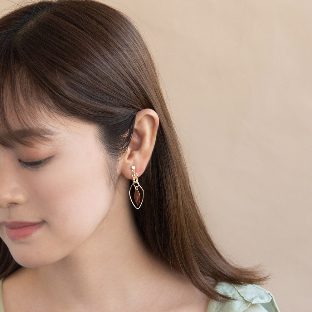 Marble Leaf Drop Clip Ons