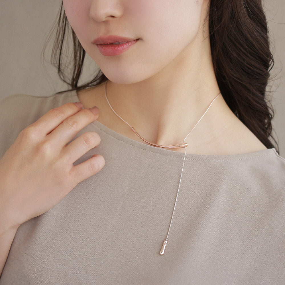 Rose Silver Puffy Bar Laliat Necklace