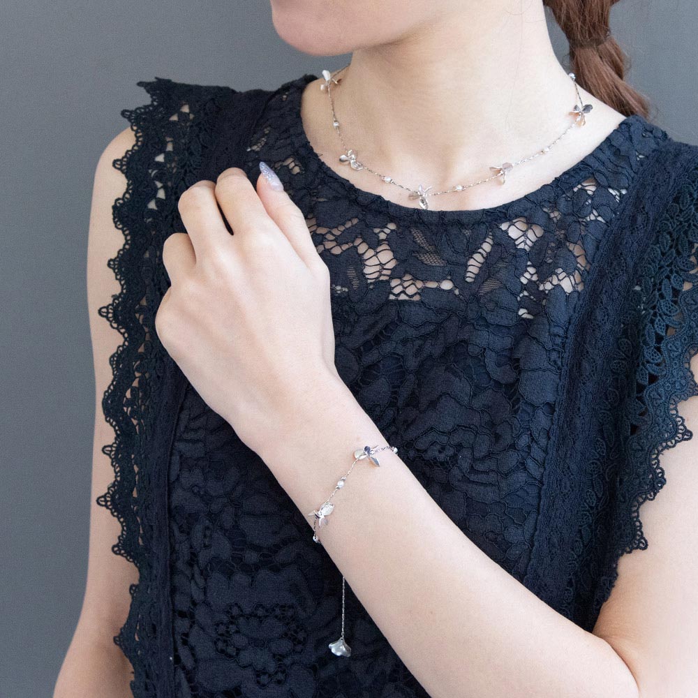 Flower Station Necklace