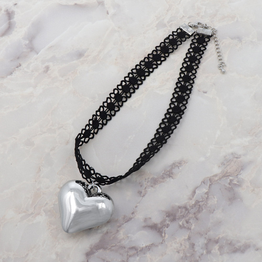 Puffy Heart Choker Necklace - osewaya