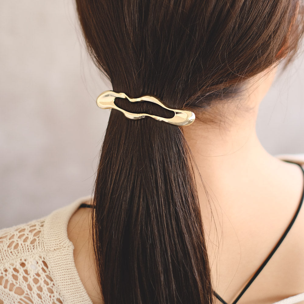 Wavy Oval Hair Barrette