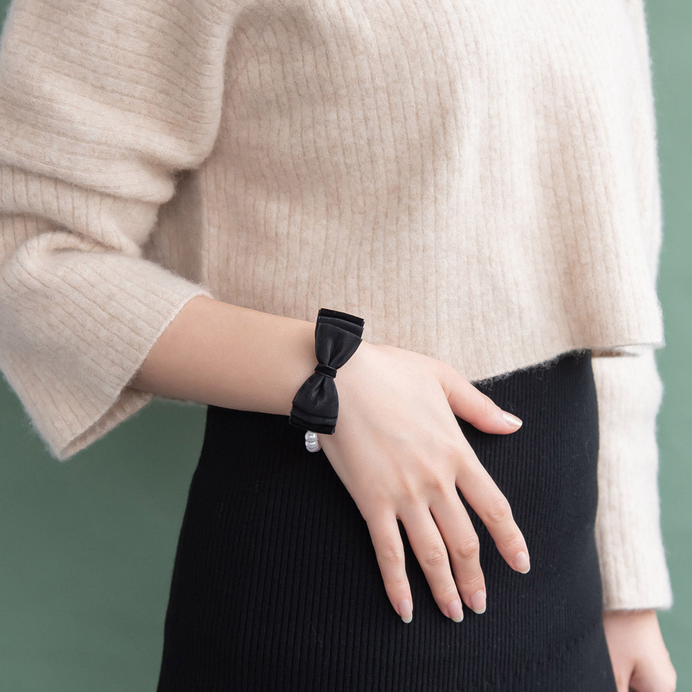 Black Velvet Bow Pearl Bracelet