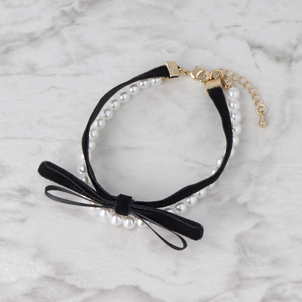 Velvet Ribbon and Pearl Bracelet