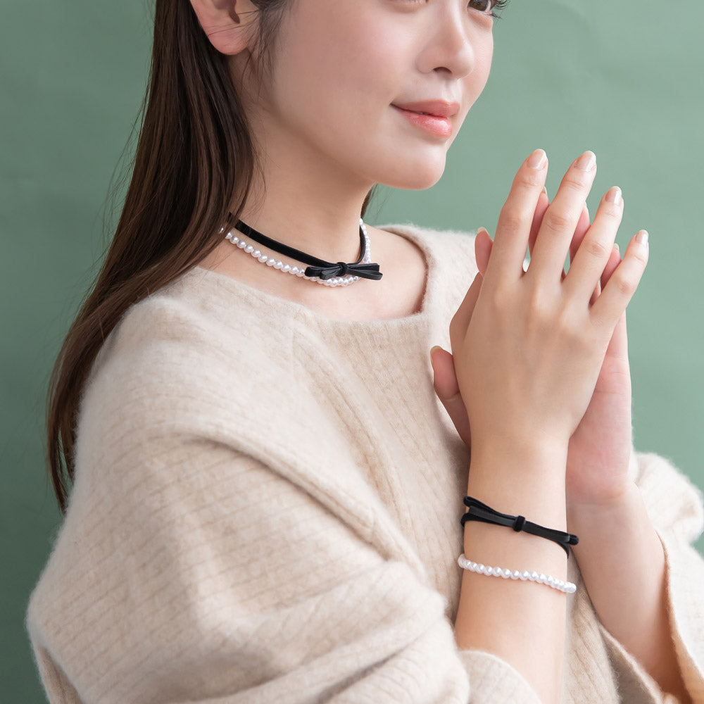 Velvet Ribbon and Pearl Bracelet