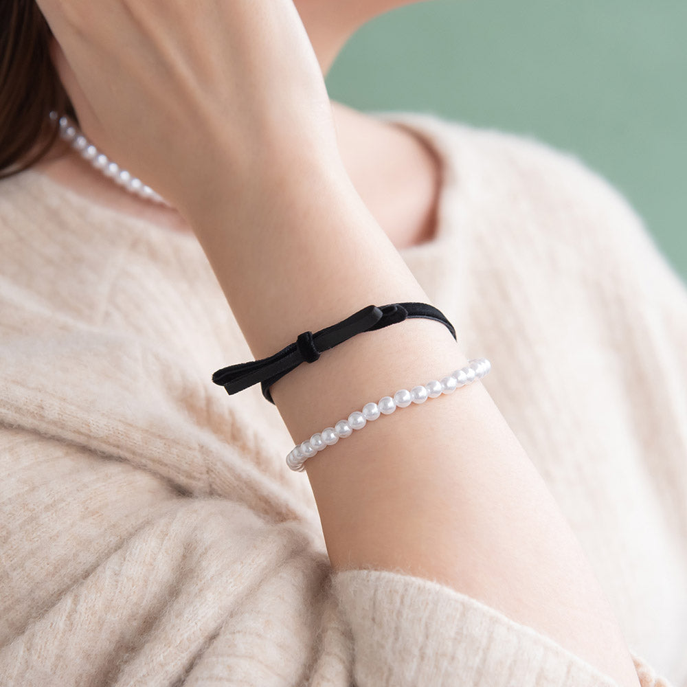 Velvet Ribbon and Pearl Bracelet
