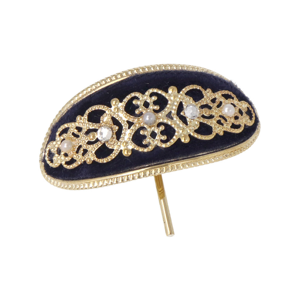 Oval Filigree Velvet Pomy Hook