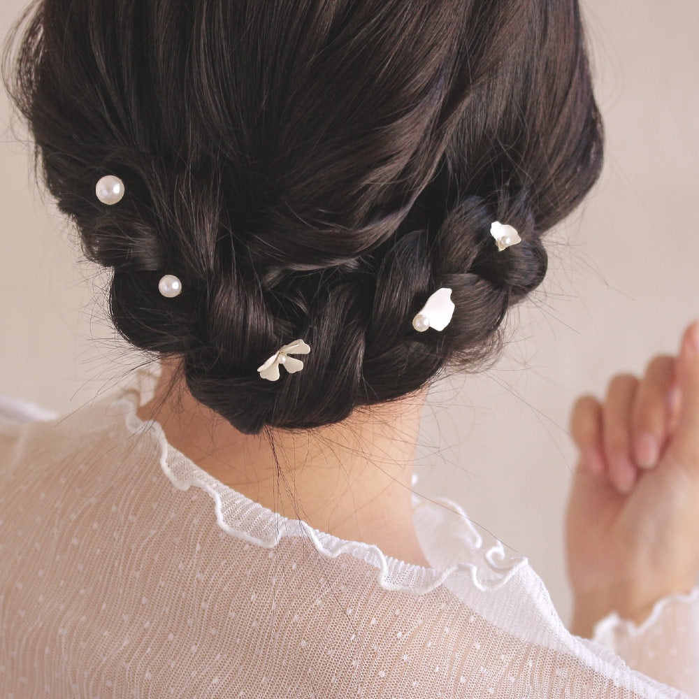 Mixed Flower Pearl Twist Hairpin Set