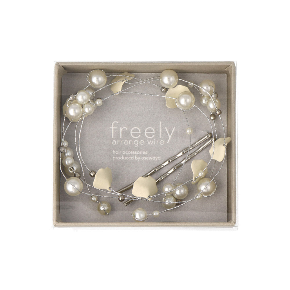 Petal and Pearl Cluster Hair Vine