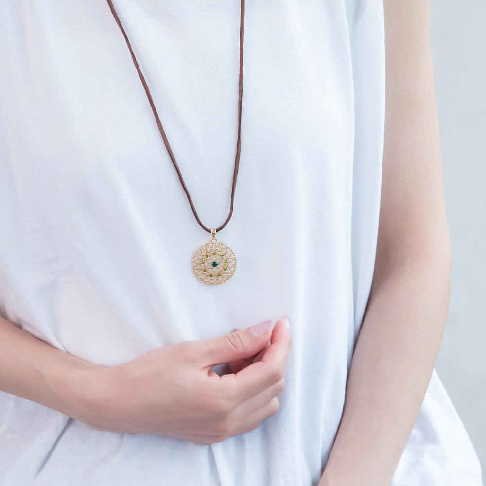 Oval Openwork Pendant Necklace