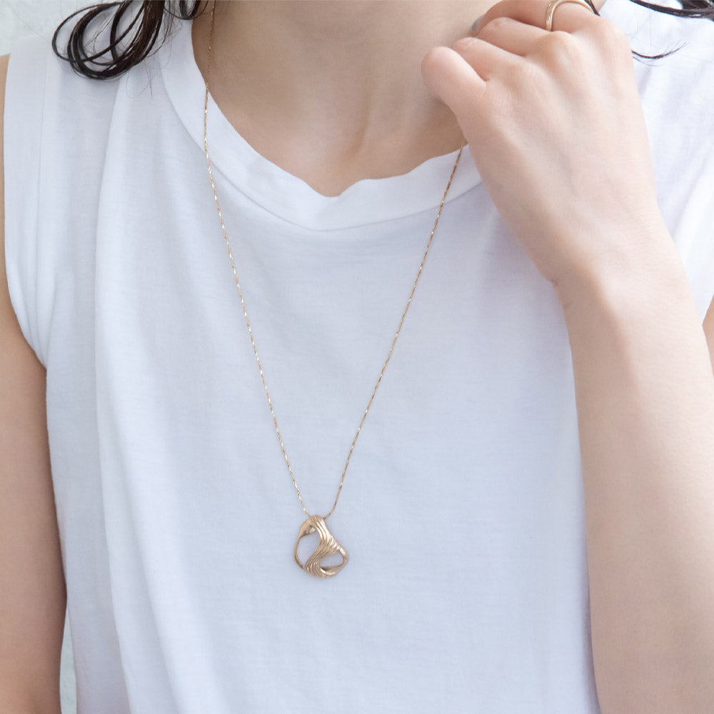 Open Swirl Pendant Slider Necklace