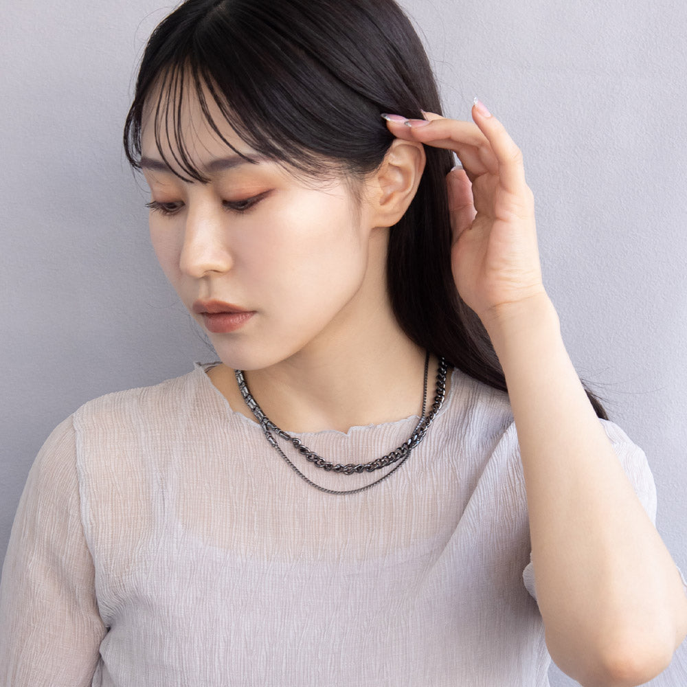 Asymmetrical Chain Layered Necklace