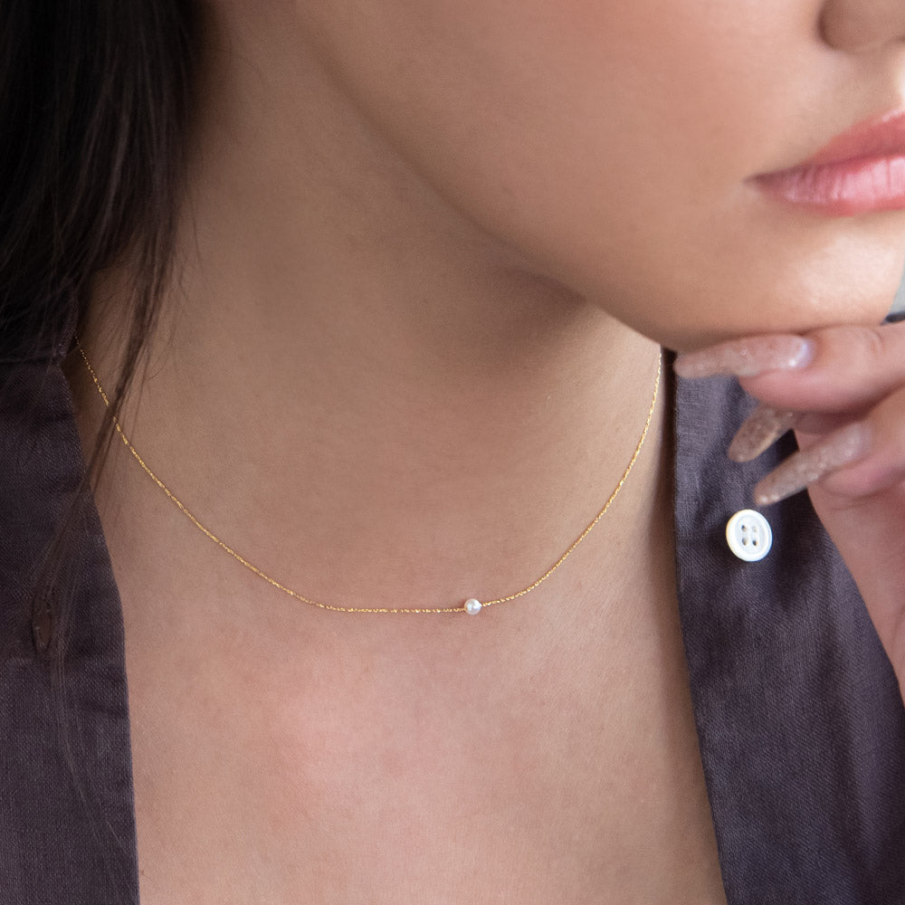 Mini Faux Pearl Magnet Clasp Necklace