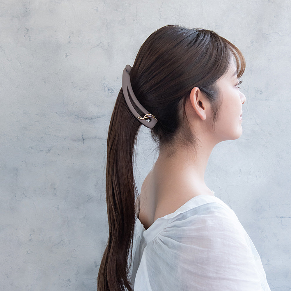 Gold Detail Muted Banana Clip