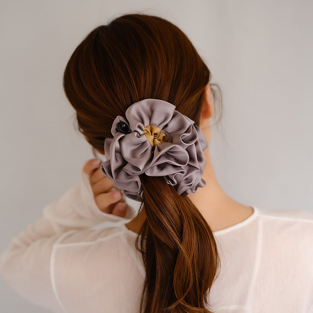 Bicolor Ruffle Banana Clip