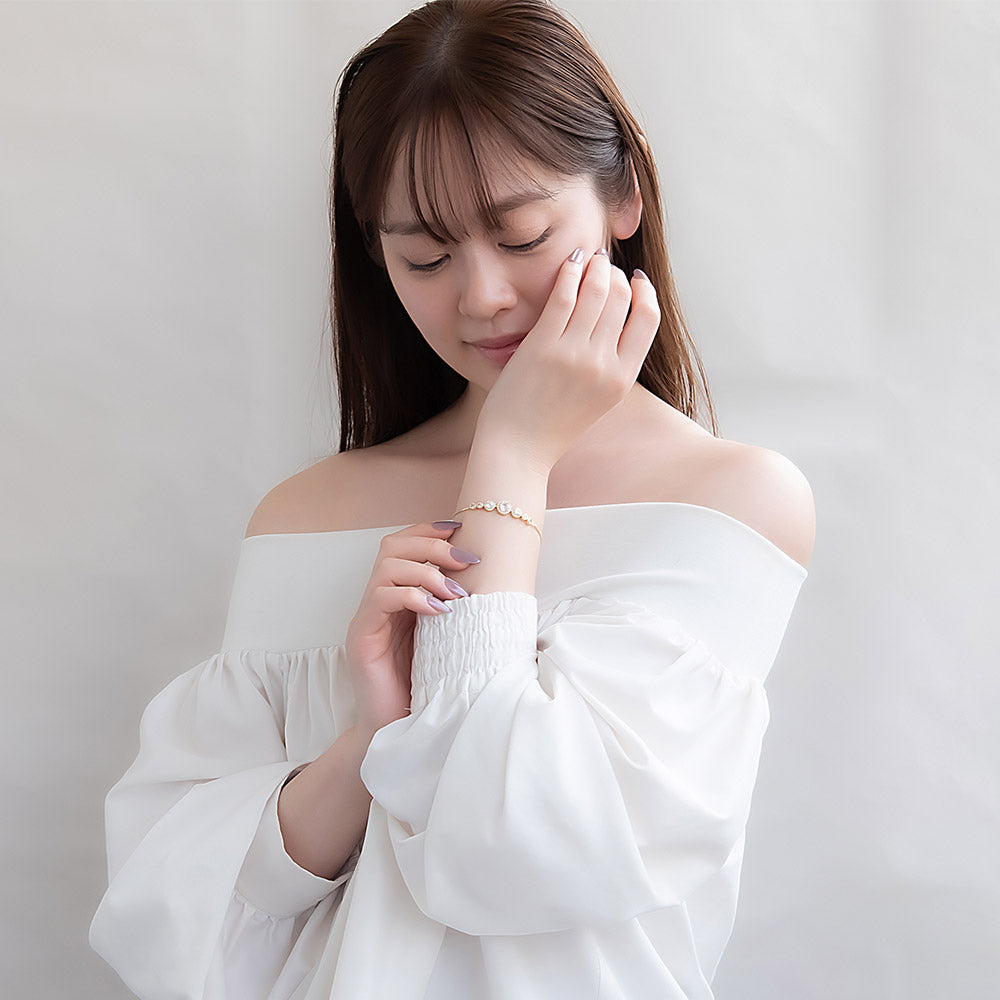 Graduated Cubic Zirconia Bezel Slider Bracelet