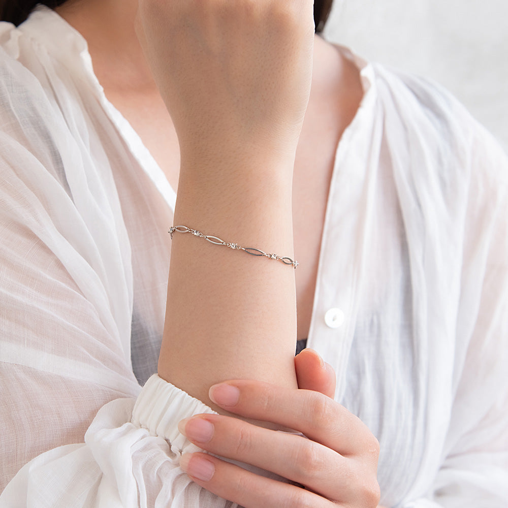 Oval Link Magnetic Clasp Bracelet