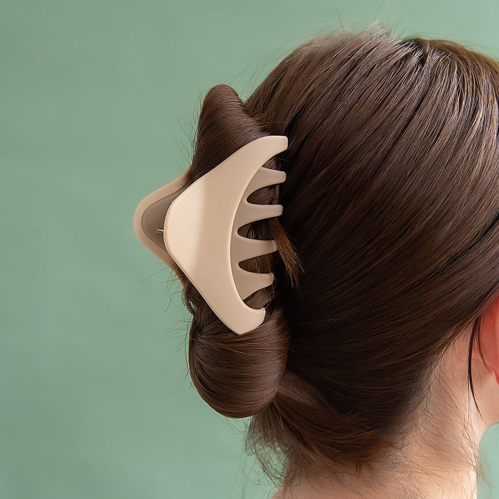 Matte Triangle Hair Claw - osewaya