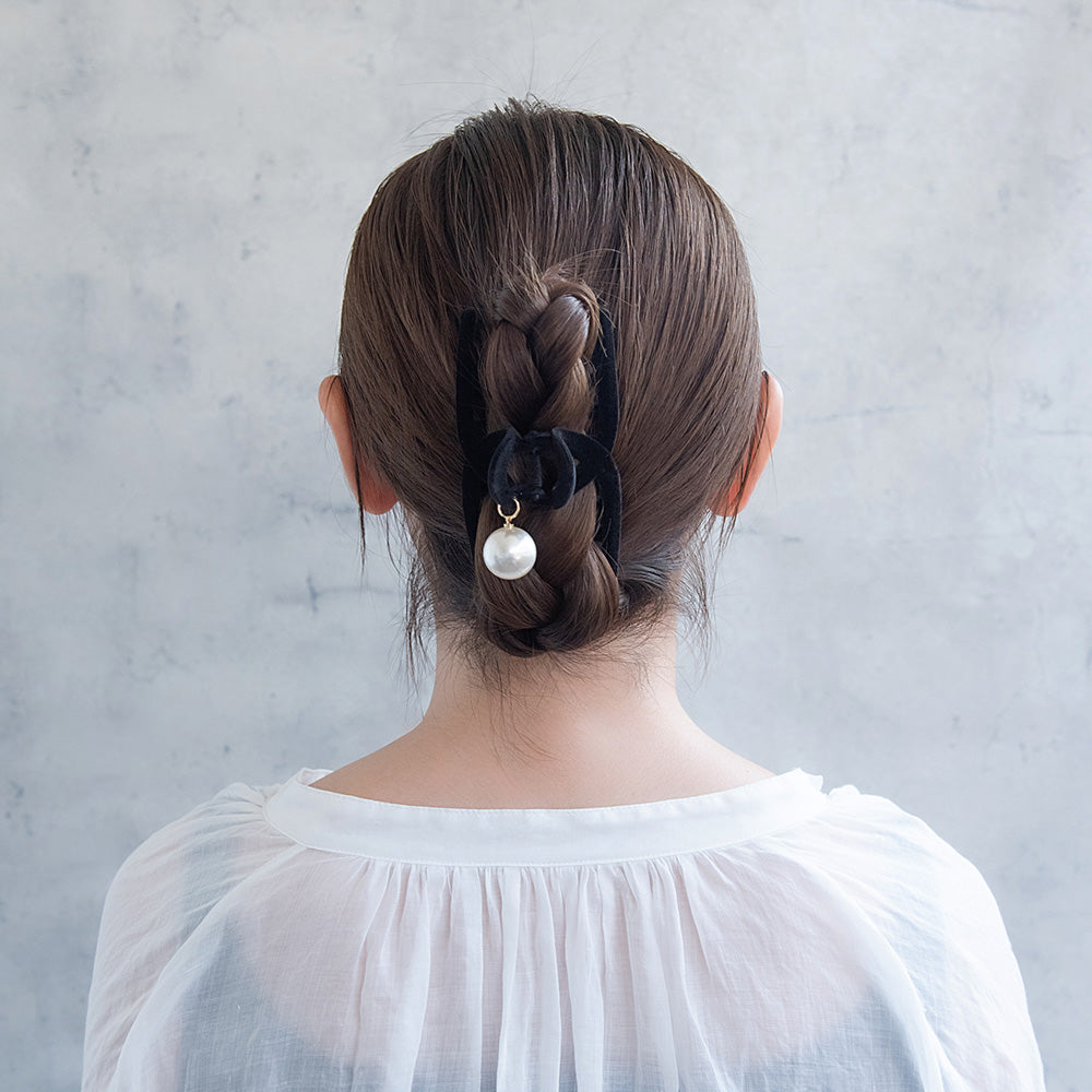 Big Pearl Flocked Loop Hair Claw