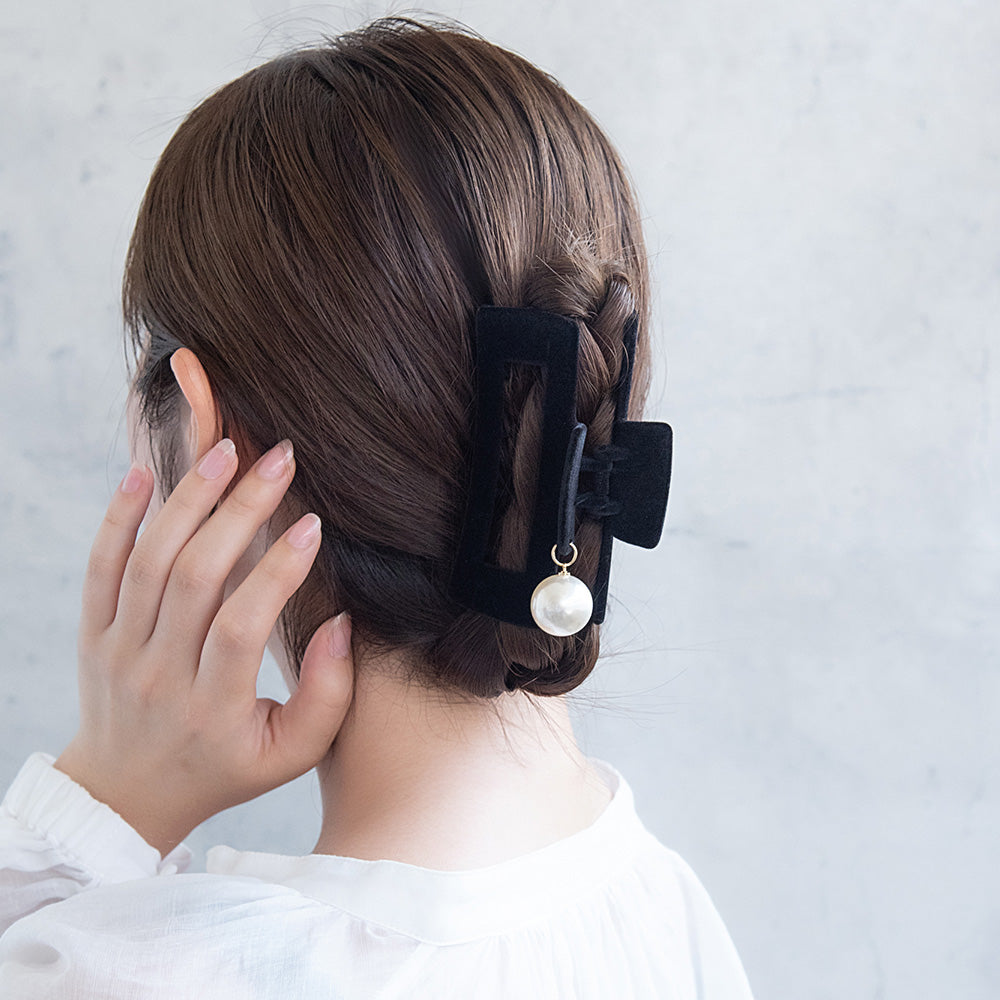 Big Pearl Flocked Rectangle Hair Claw - osewaya