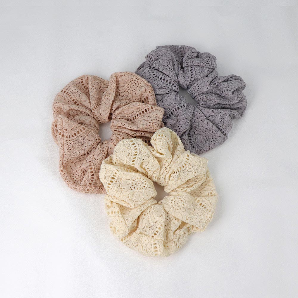 Flower Lace Neutral Scrunchie - osewaya