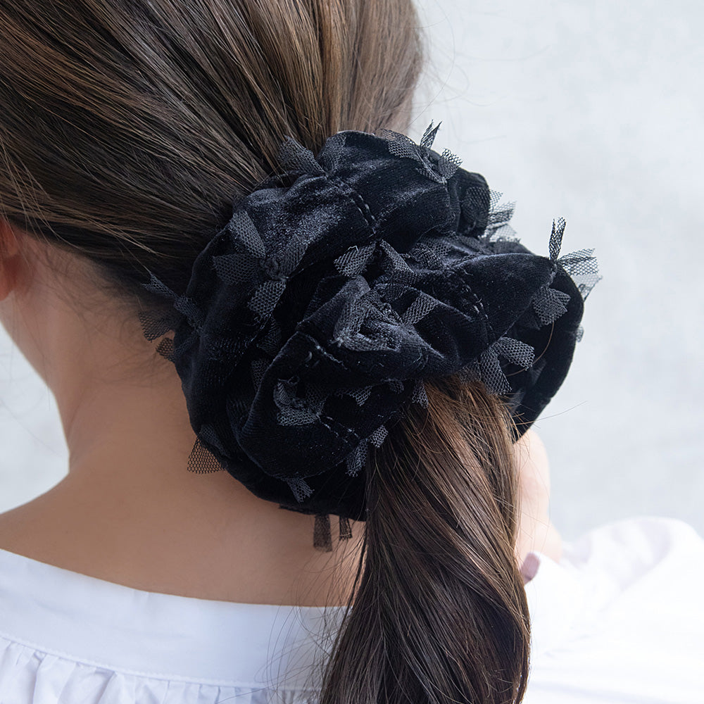 Scattered Bow Black Velvet Scrunchie - osewaya