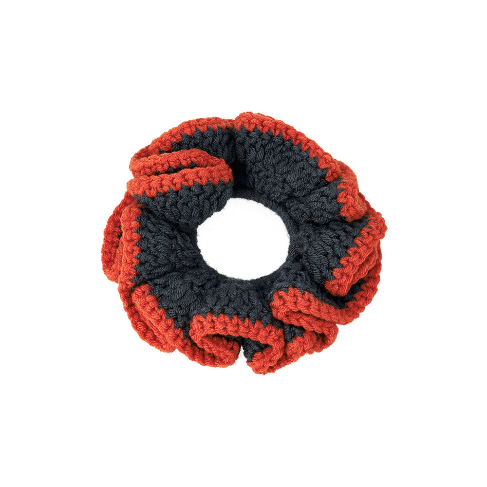 Contrastive Trim Knit Scrunchie