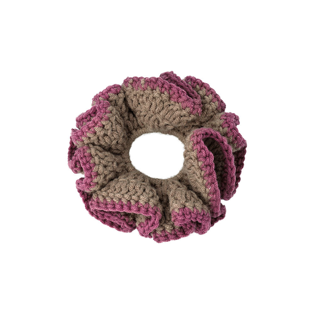 Contrastive Trim Knit Scrunchie