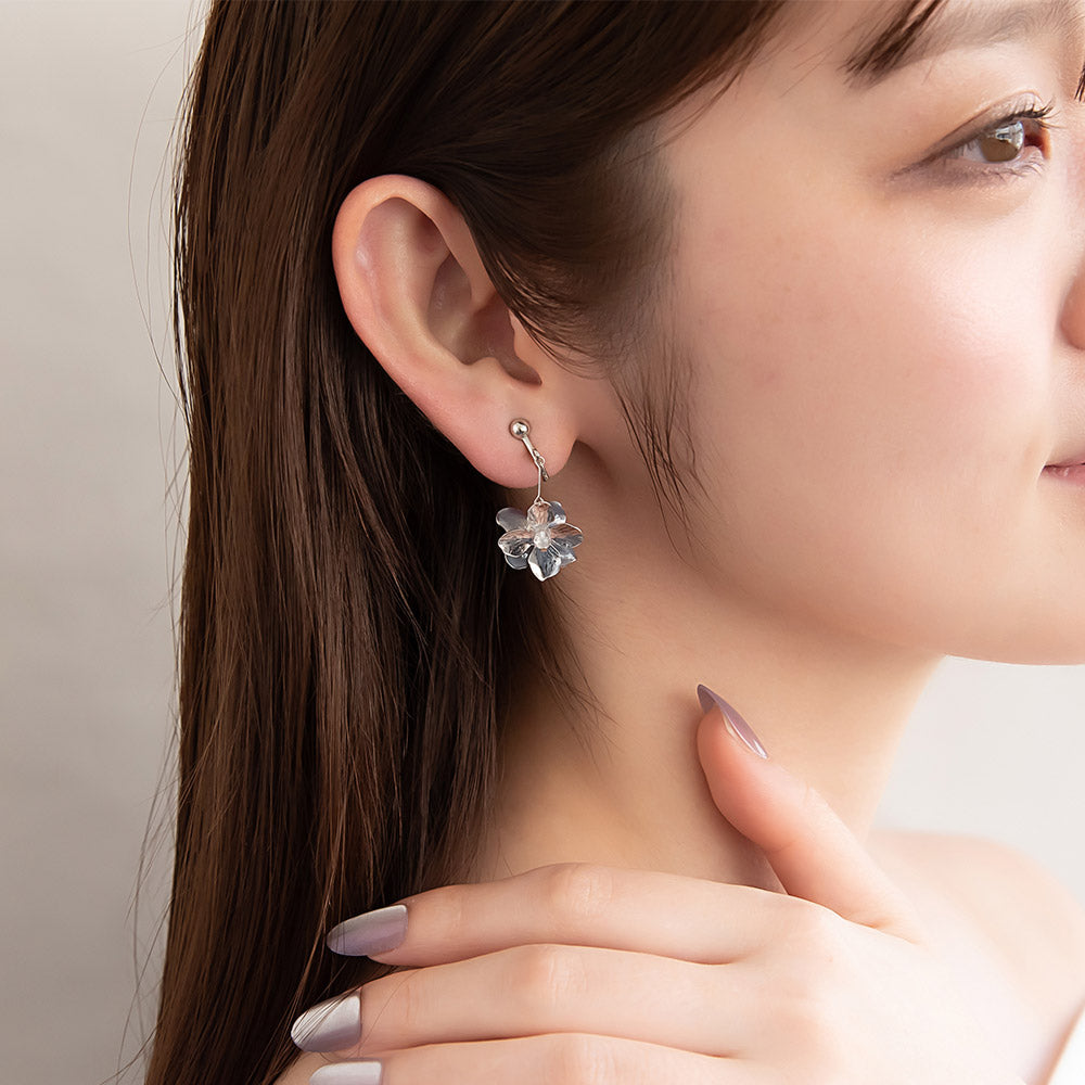 Double Contrast Flower Drop Clip Ons