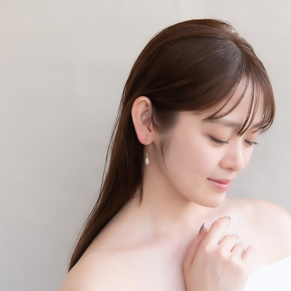 Rhombus Pale Waterdrop Clip On Earrings