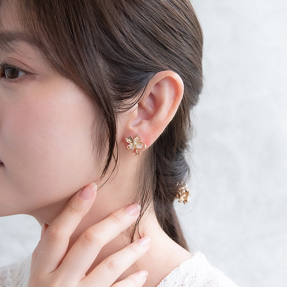 Beaded Cutout Flower Clip Ons