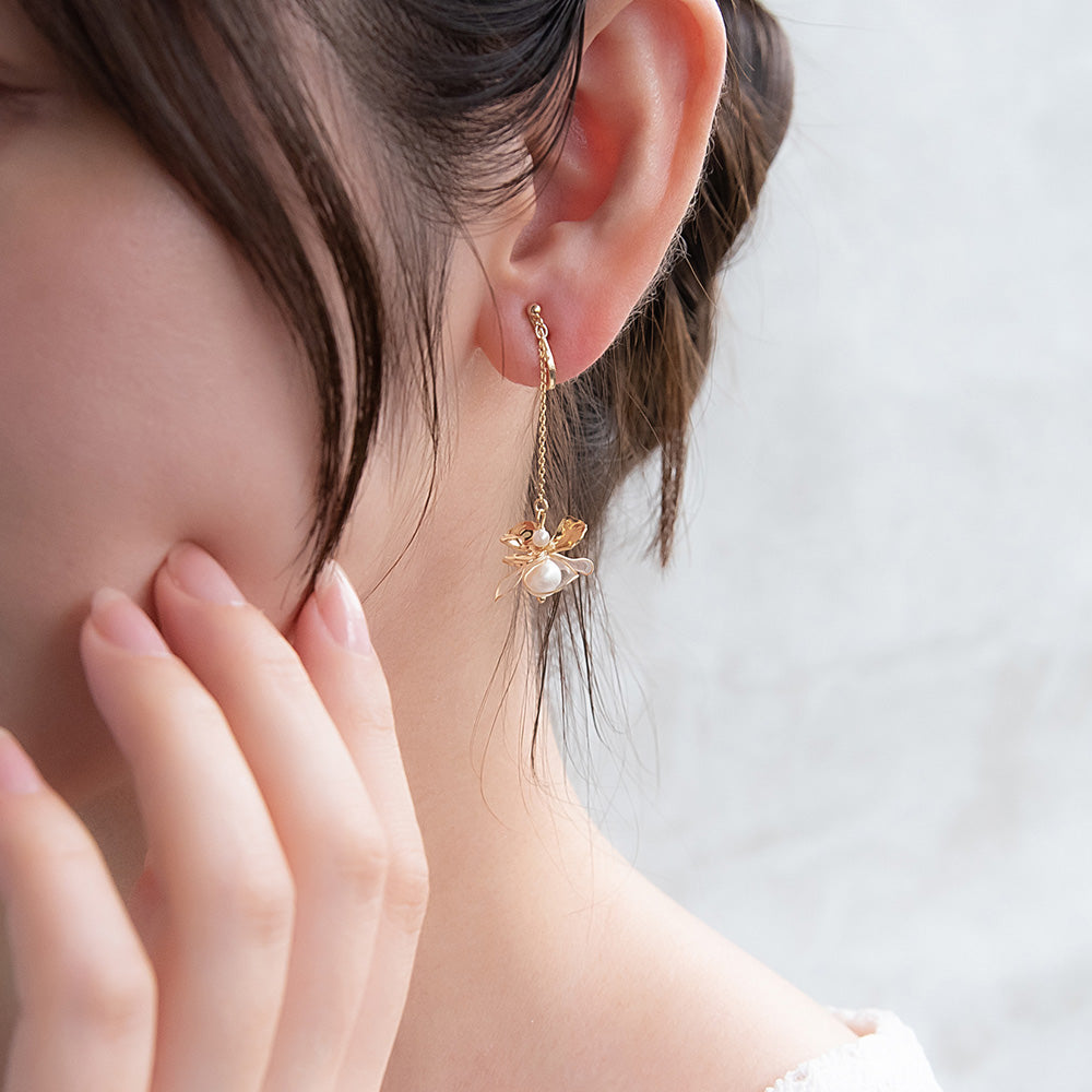 Mixed Petal Pearlized Flower Drop Clip Ons