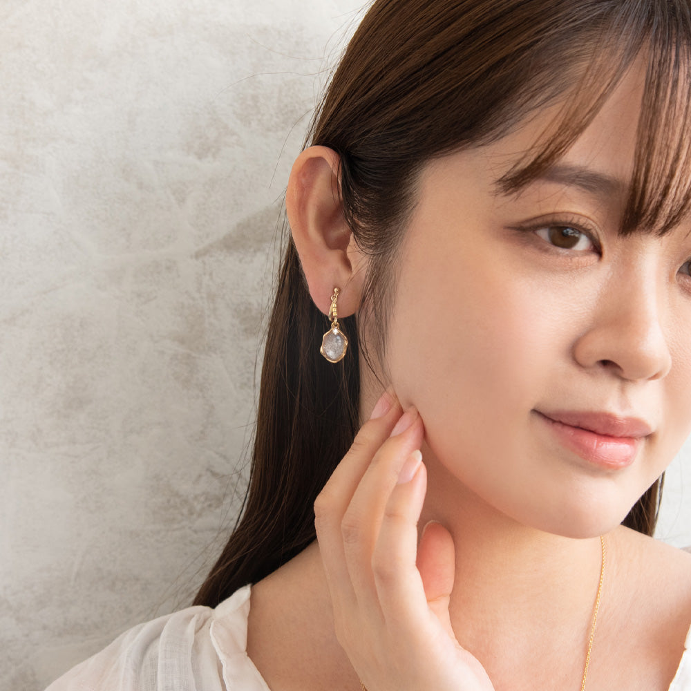 Glittering Organic Circle Clip Ons