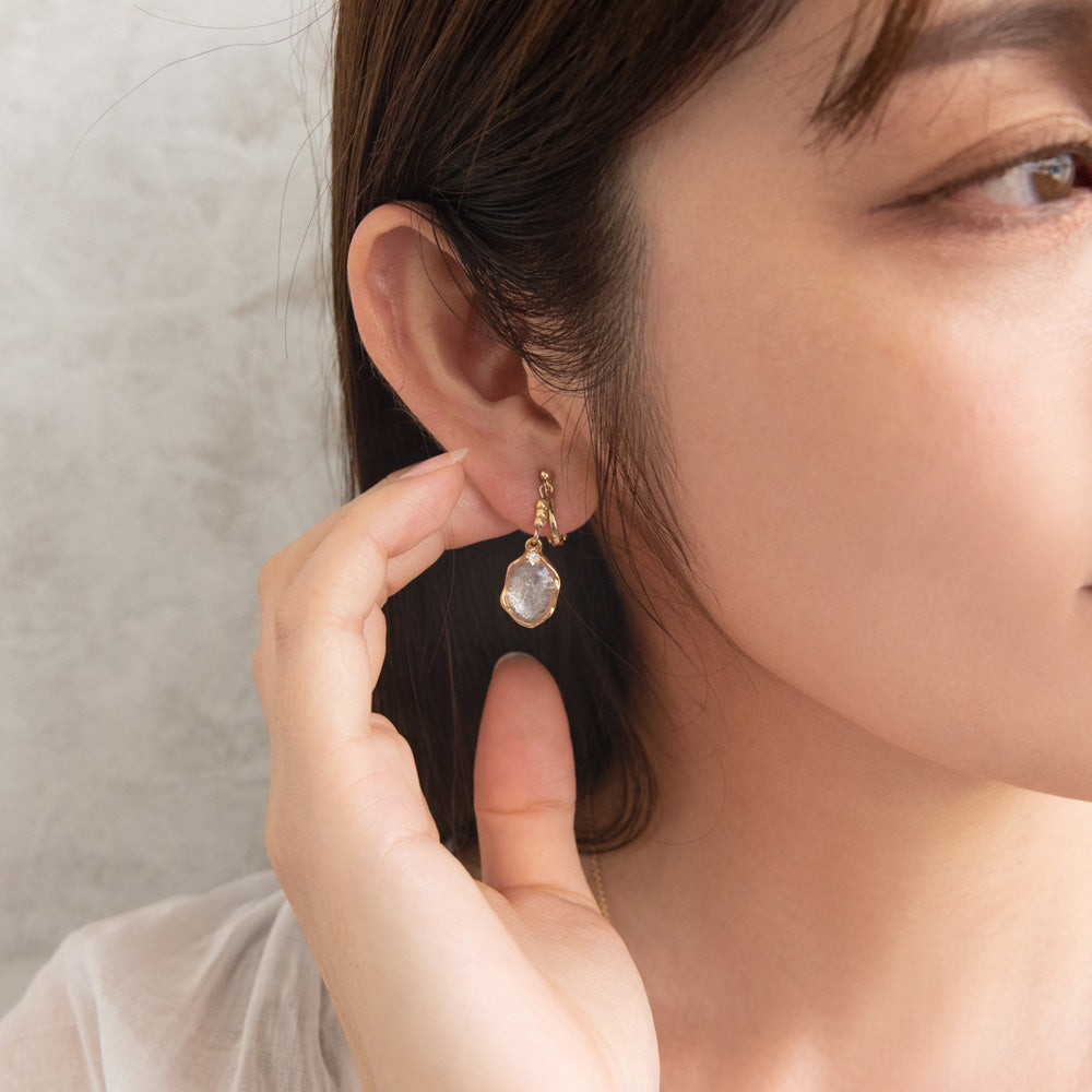 Glittering Organic Circle Clip Ons