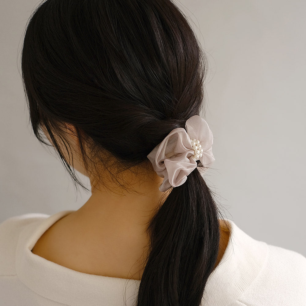Pearlized Ruffle Wrap Pony Hook