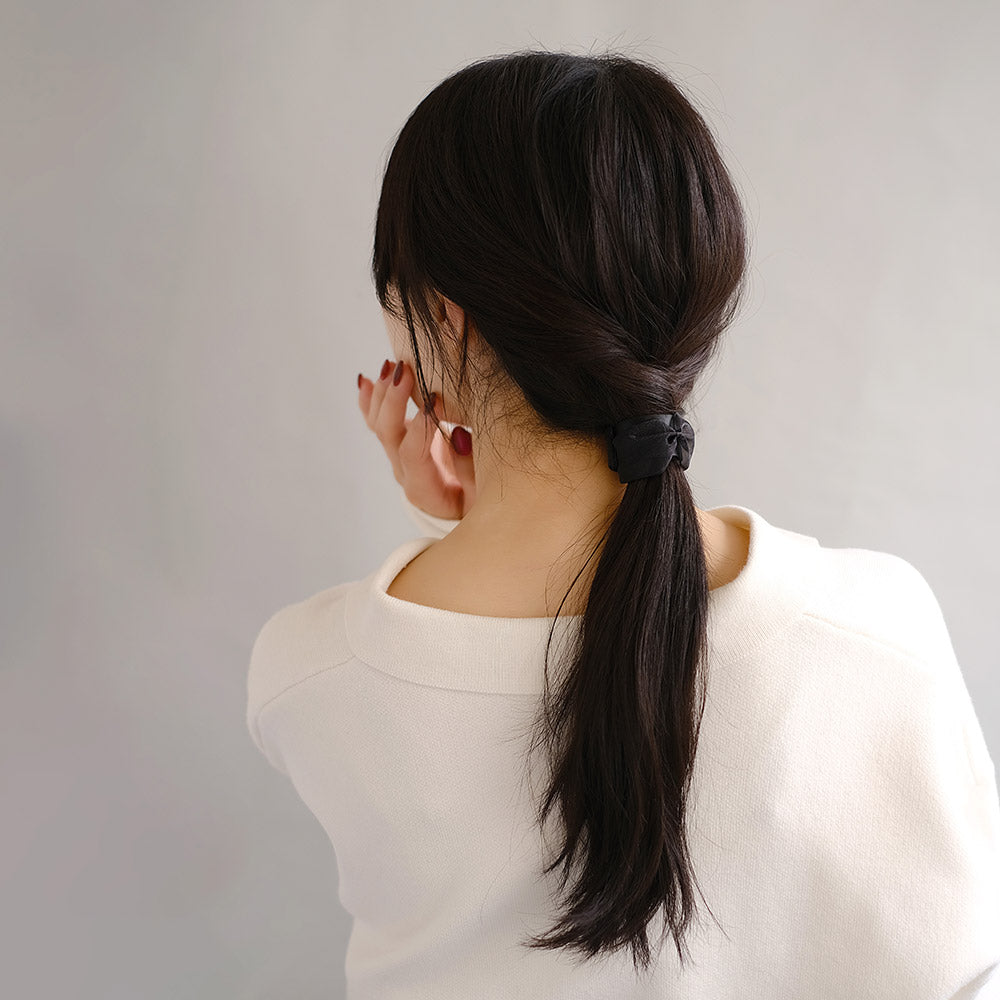 Sheer Bow Snap Band Pony Hook