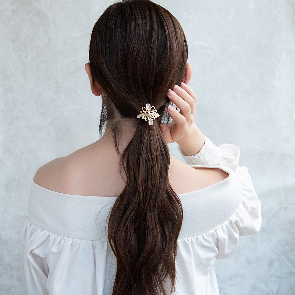 Filigree Square Pony Hook