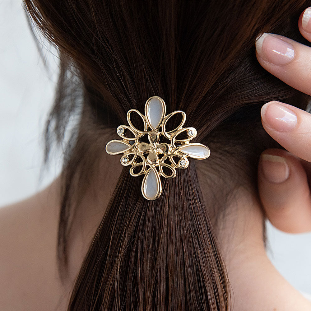 Filigree Square Pony Hook