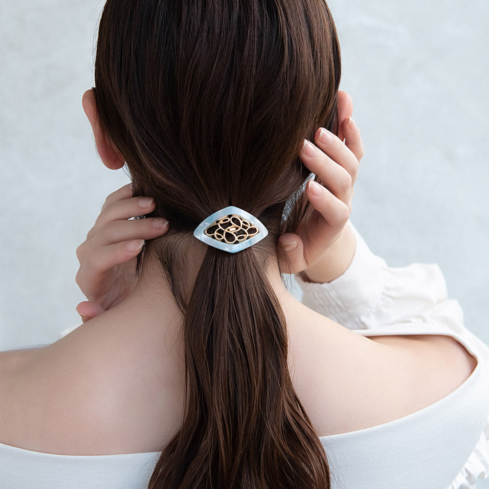 Marble Rhombus Ornate Pony Hook
