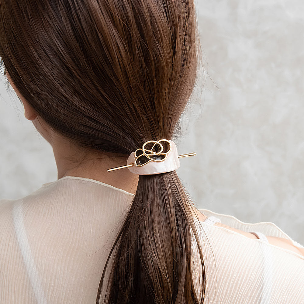 Swirl Openwork Oval Maje Cuff