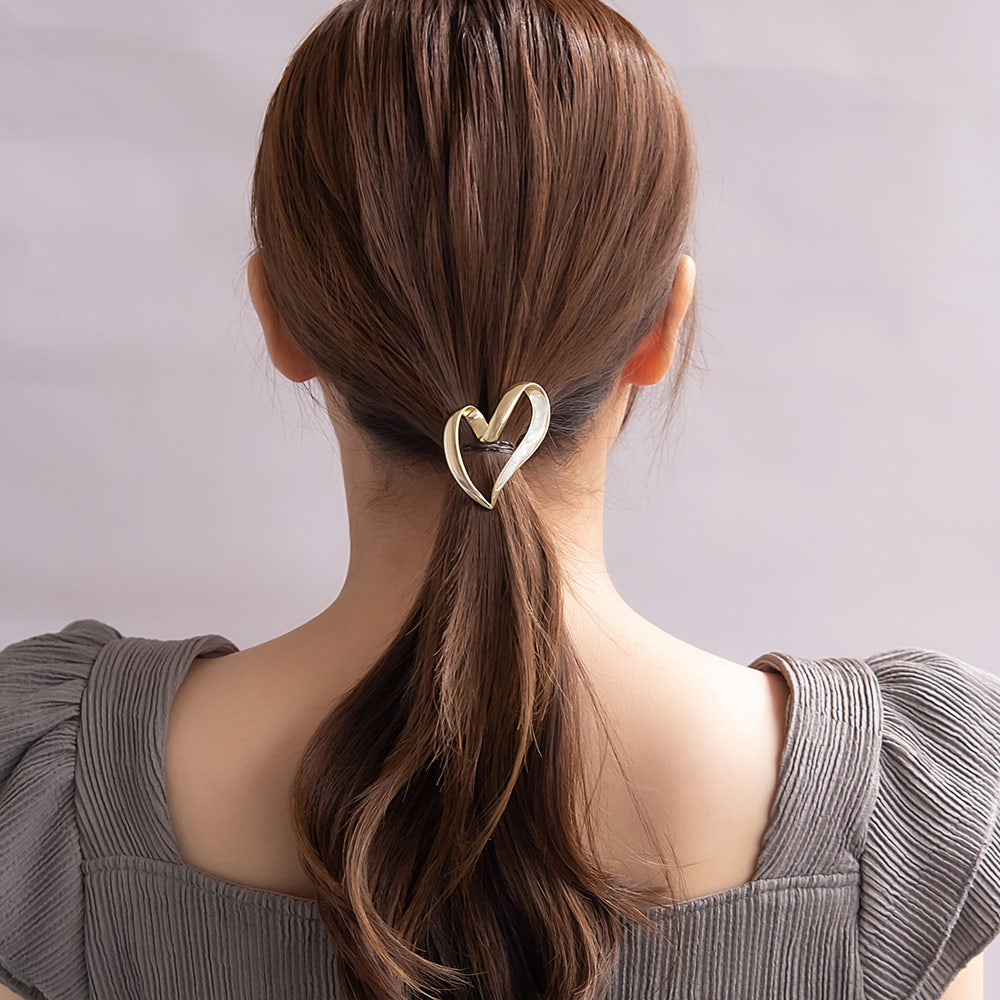 Wavy Shell Heart Pony Hook - osewaya