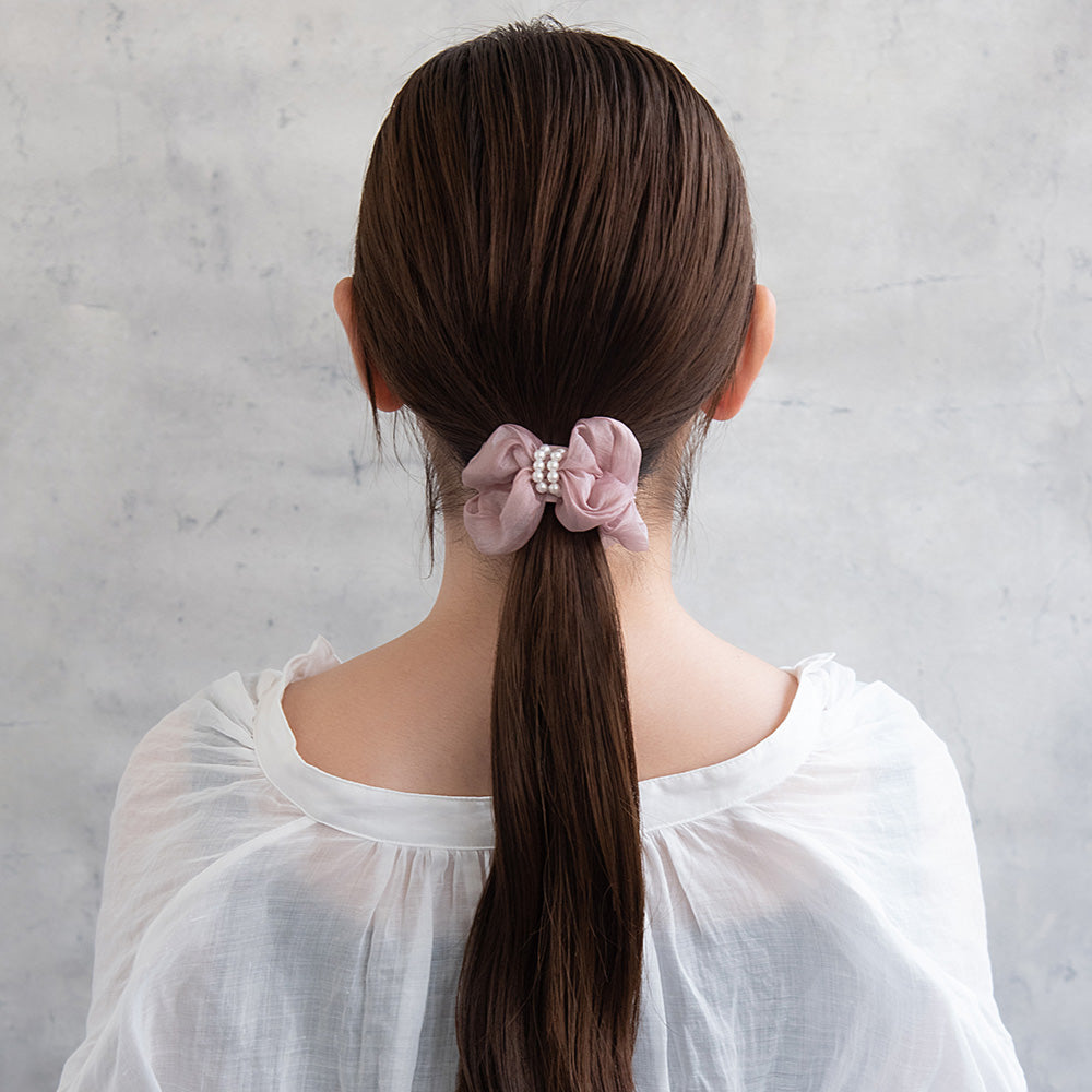 Pearlized Bow Pony Hook