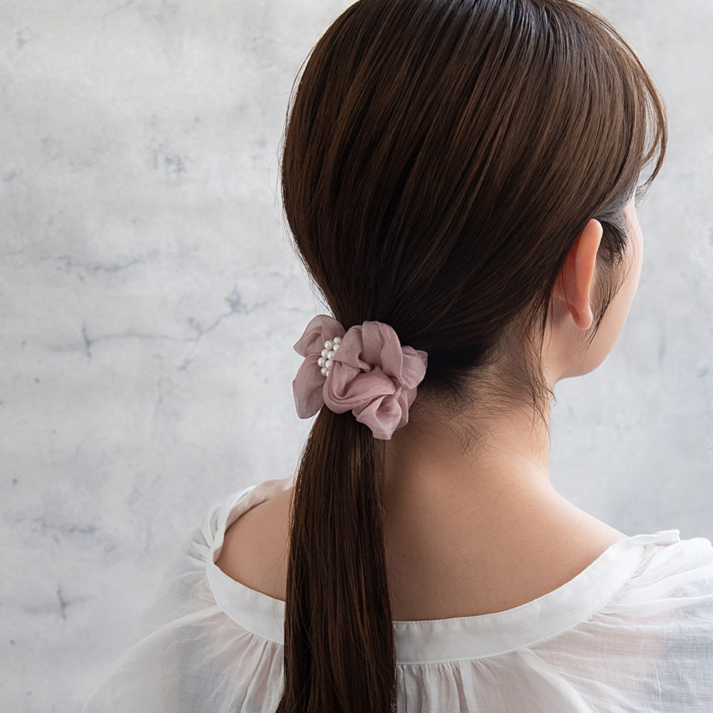 Pearlized Bow Pony Hook