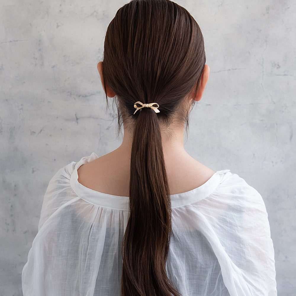 Asymmetric Skinny Bow Pony Hook
