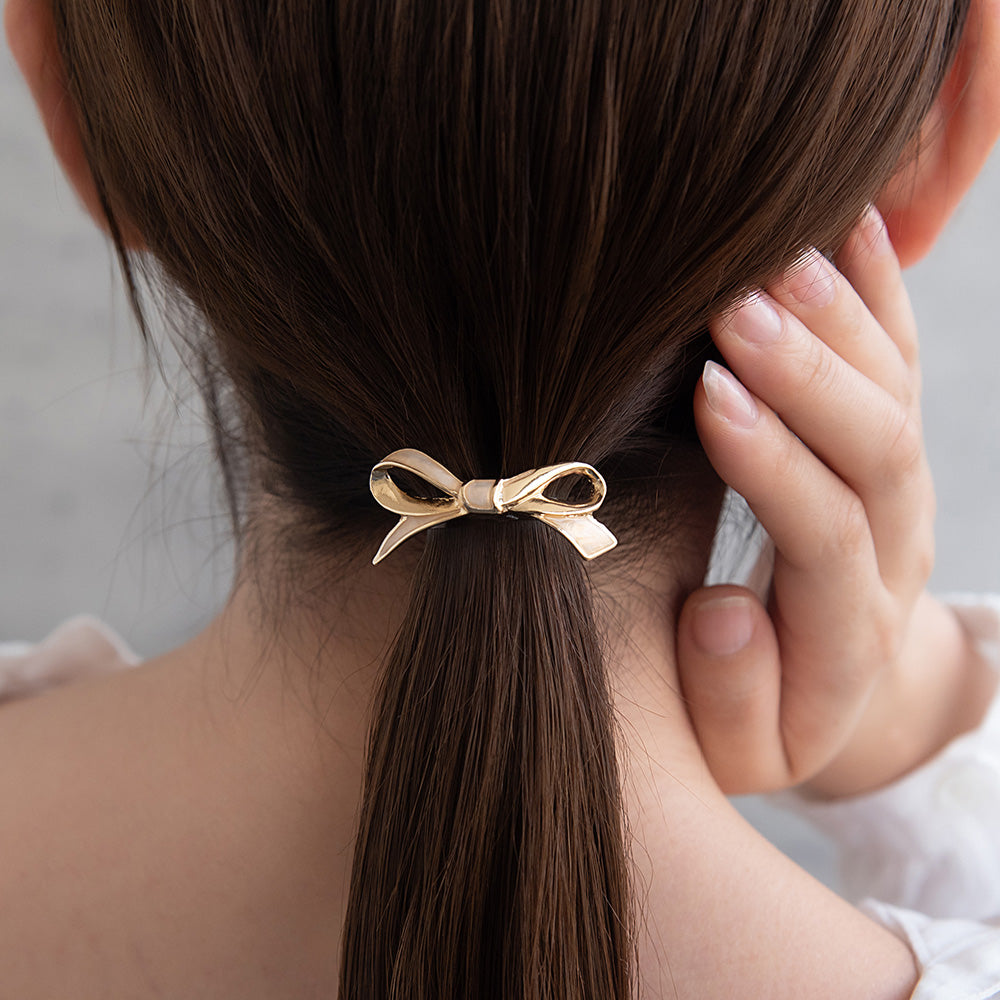 Asymmetric Skinny Bow Pony Hook