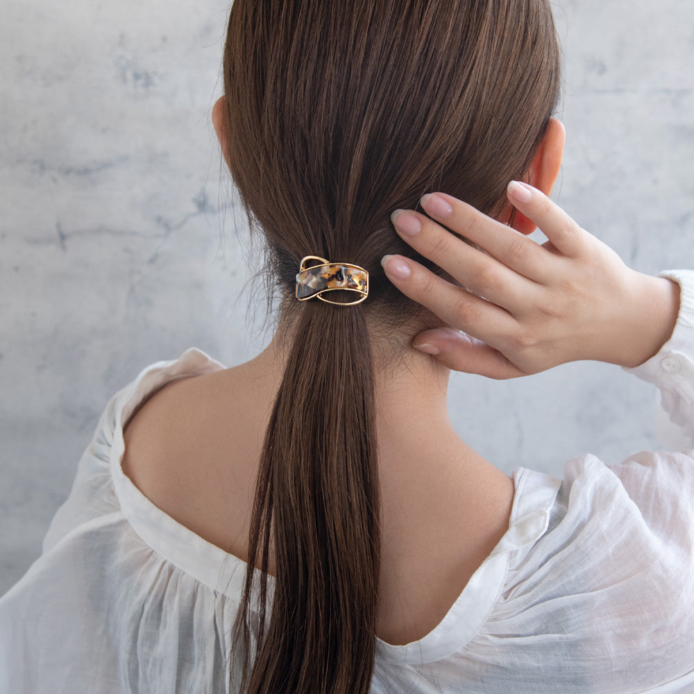 Marble Pattern Pony Hook