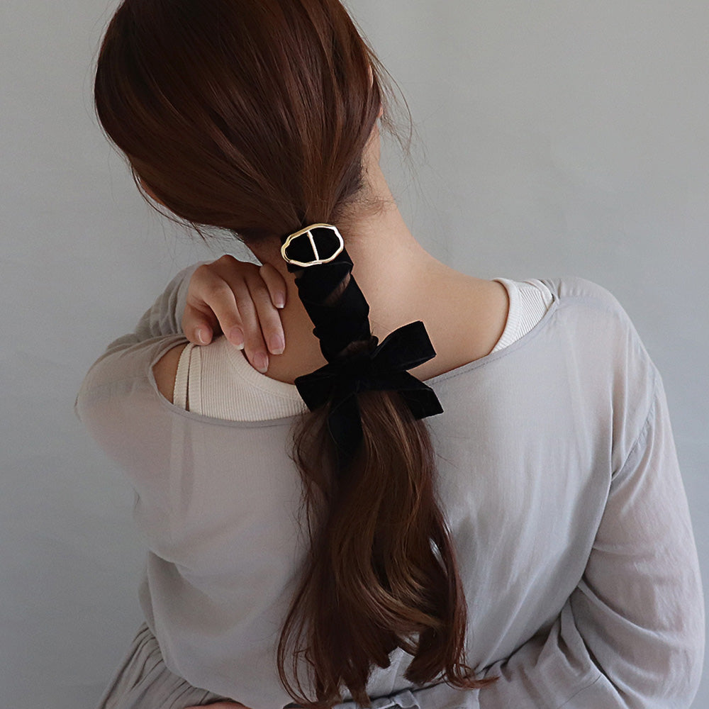 Velvet Ribbon Pony Hook