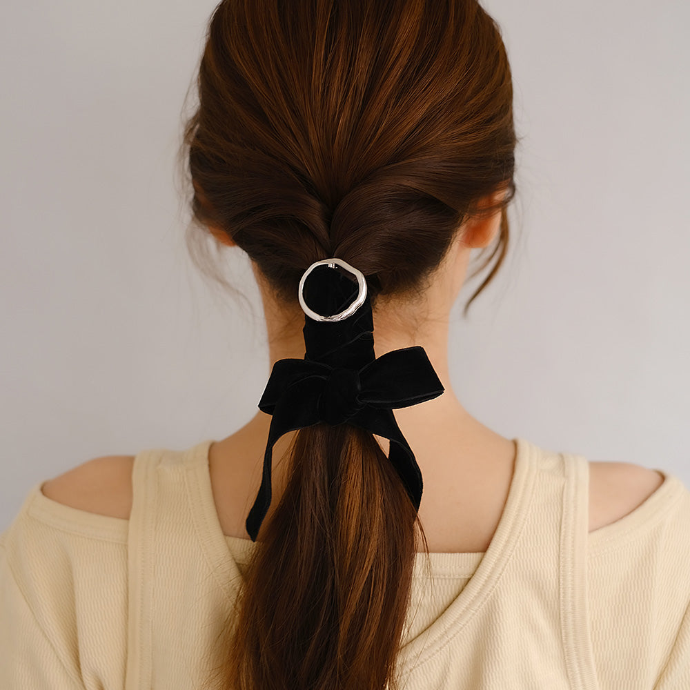 Velvet Ribbon Pony Hook - osewaya