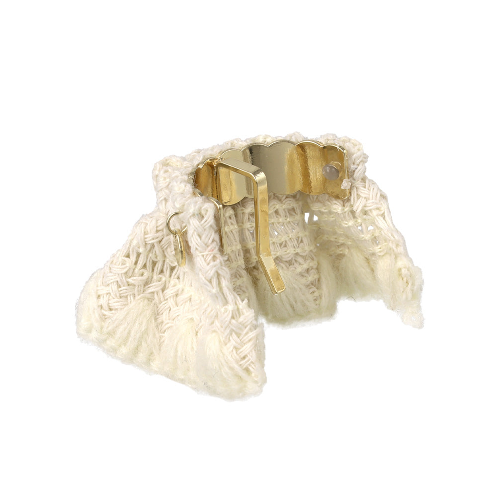 Knit Frill Pony Hook