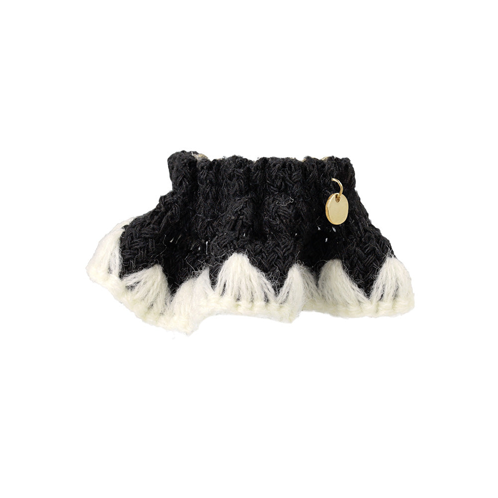 Knit Frill Pony Hook