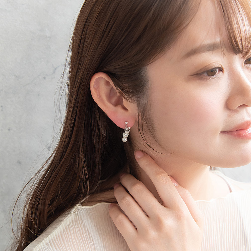 Iridescent Flower Pearl Plastic Earrings - osewaya